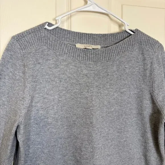 LOFT Gray Knit Sweater Button Cuff Long Sleeve Ribbed Hem Women’s Medium - Picture 3 of 7